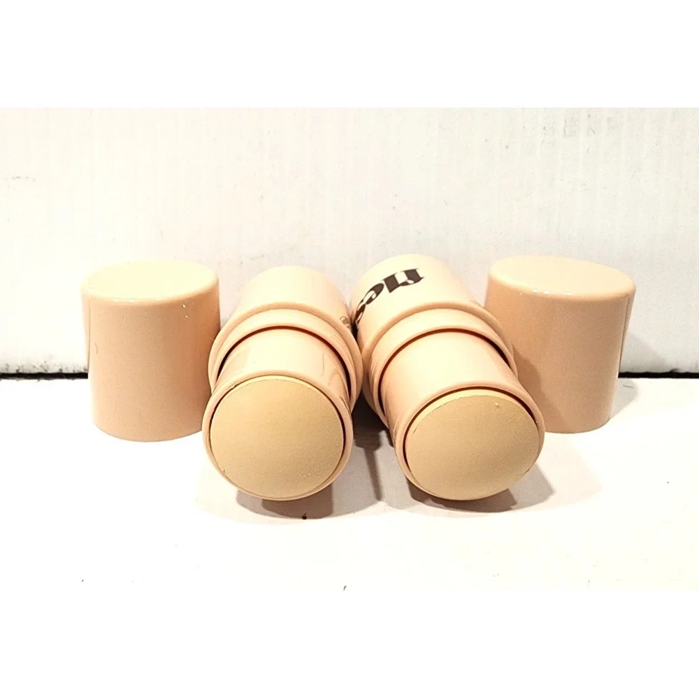 Flesh Beauty By Revlon Firm Thick stick Foundation - 03 Meringue (2)